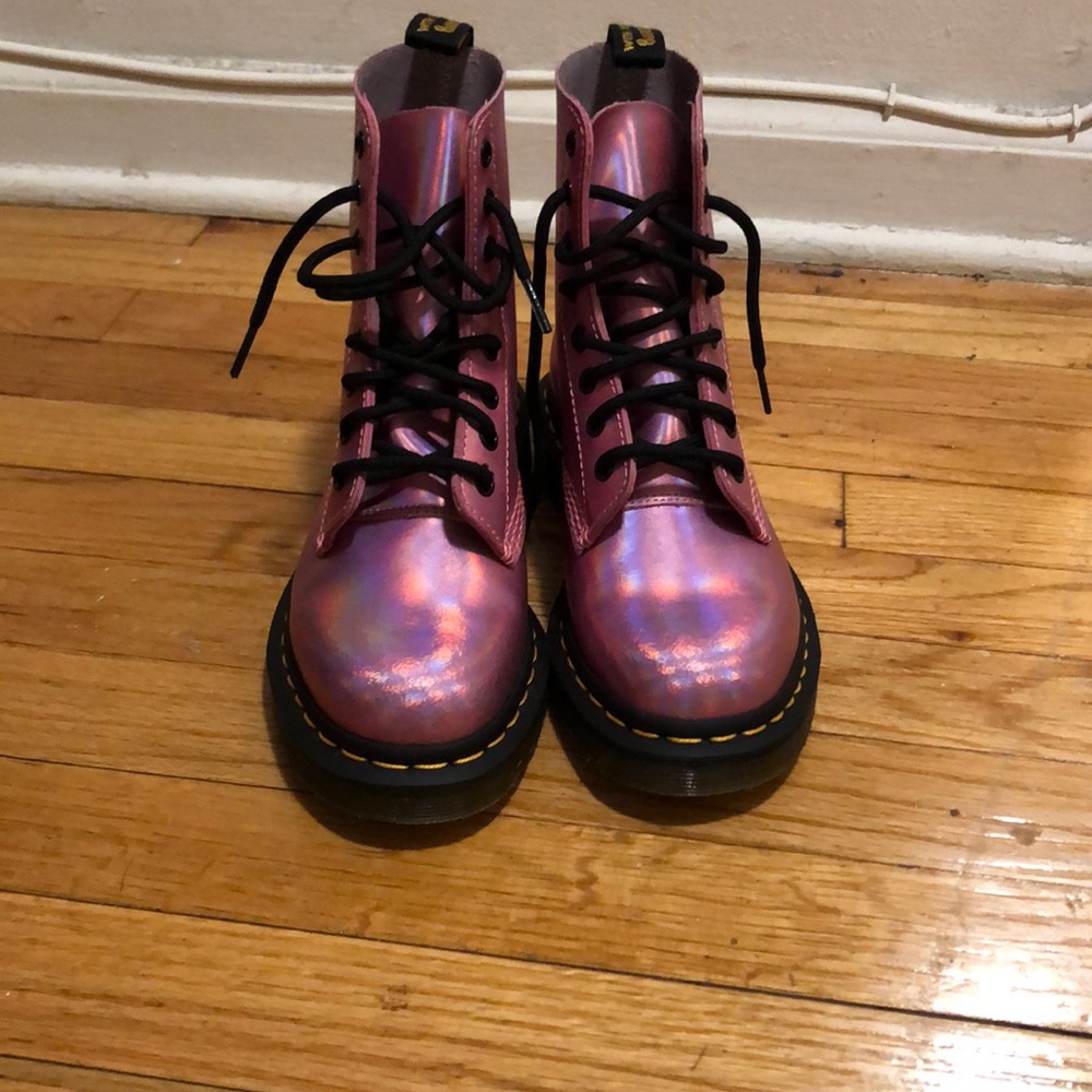 Doc martens 1460 light pink metallic boots size 6